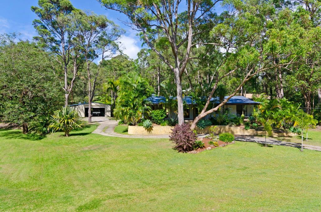 4 Evergreen Drive, ELANORA QLD 4221, Elanora - Image 1