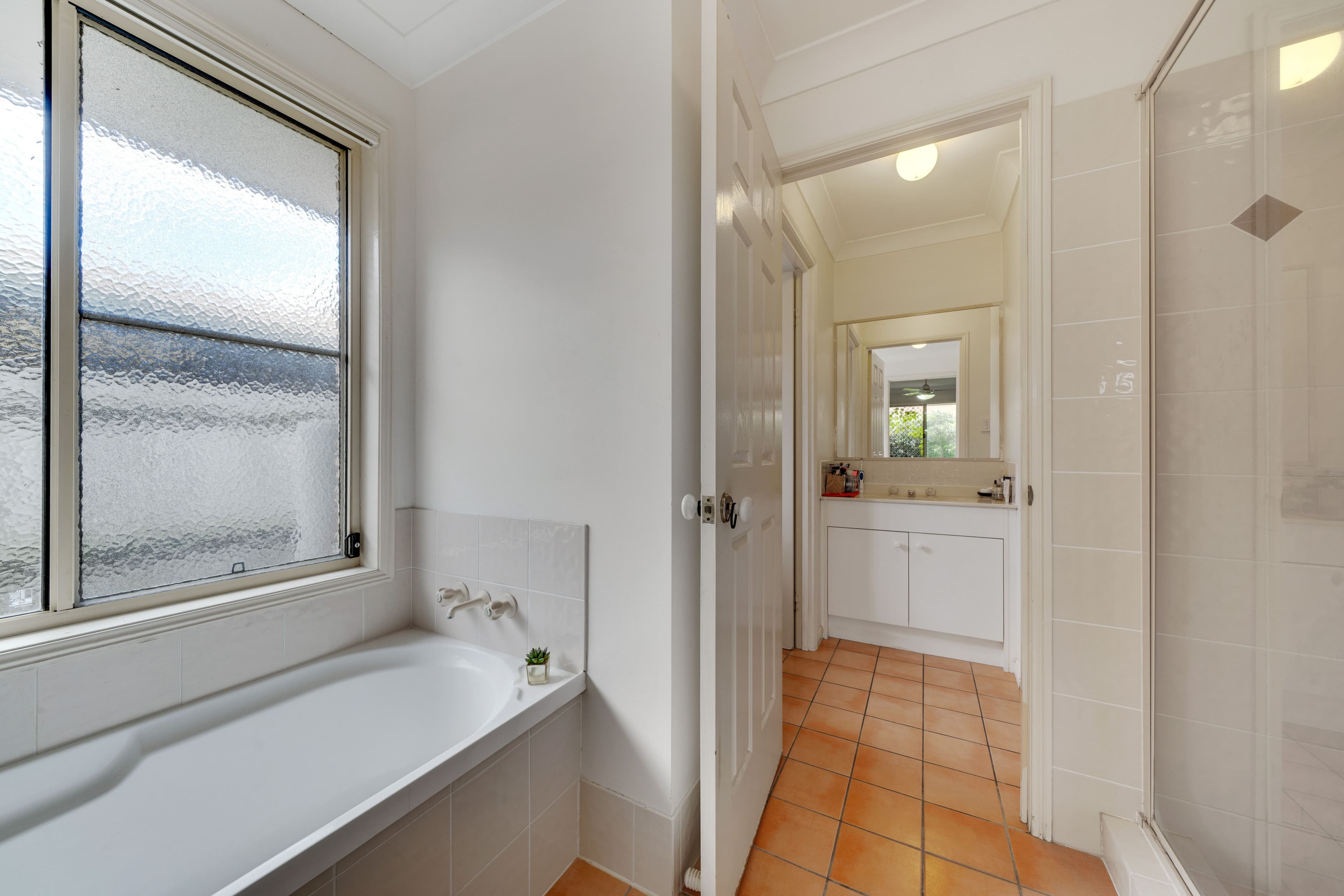 12 Kinross Lane, Bethania QLD 4205, Bethania - Thumbnail 2