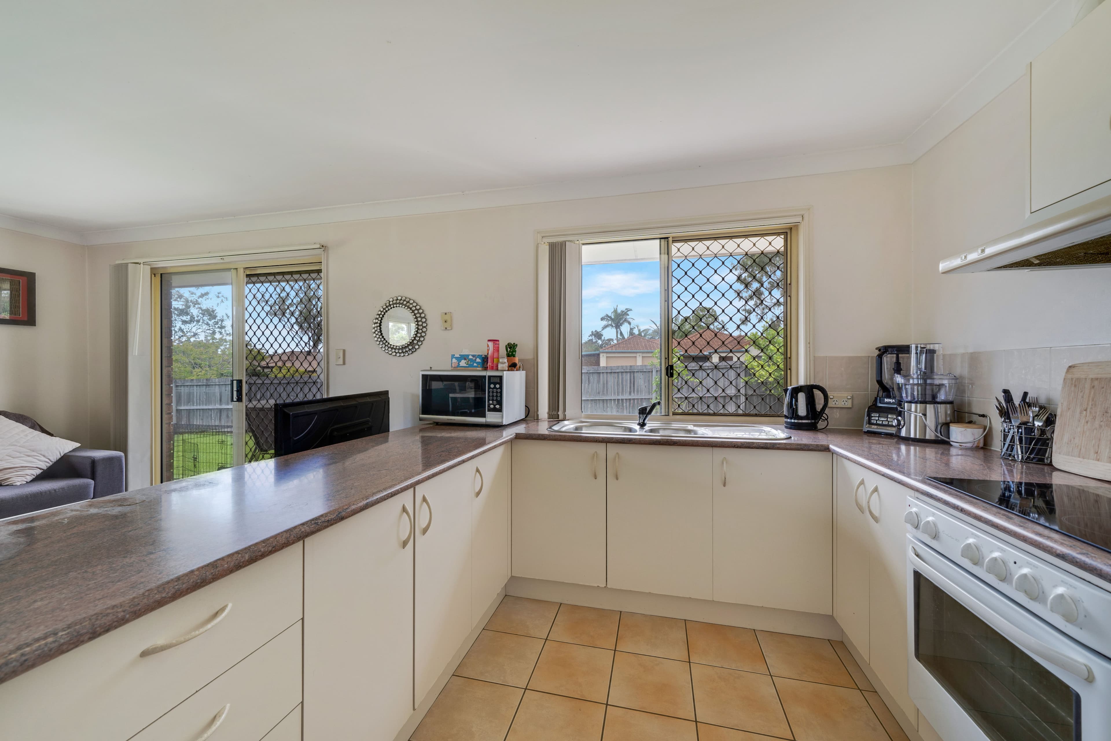 12 Kinross Lane, Bethania QLD 4205, Bethania - Thumbnail 4