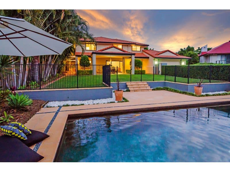 8 CONEYHURST Crescent, Carindale QLD 4152, Carindale - Thumbnail 2