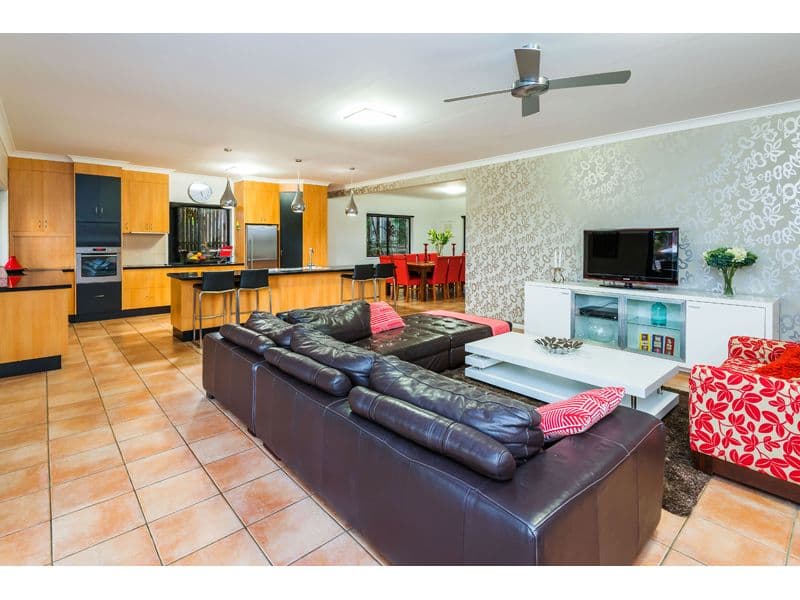 8 CONEYHURST Crescent, Carindale QLD 4152, Carindale - Thumbnail 6