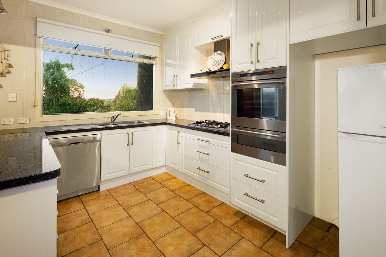 9 Coleman Road, WANTIRNA SOUTH VIC 3152, Wantirna South - Thumbnail 2