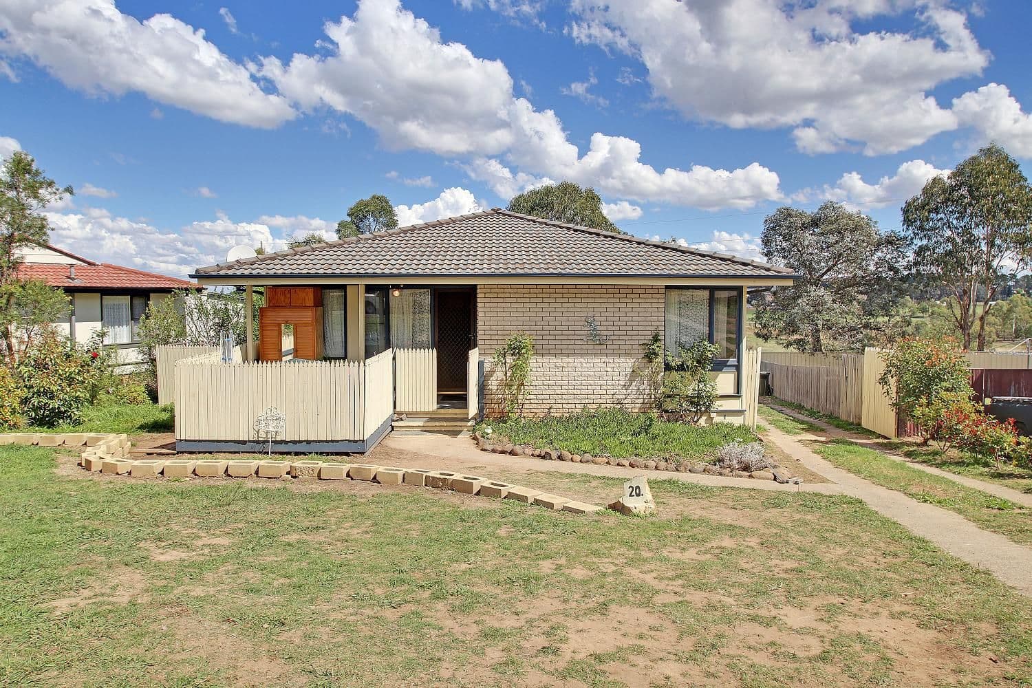 20 Strathallen Crescent, GOULBURN NSW 2580, Goulburn - Image 1