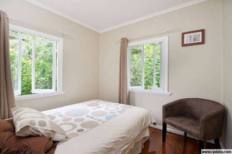 33 Equinox Street, TARINGA QLD 4068, Taringa - Thumbnail 4