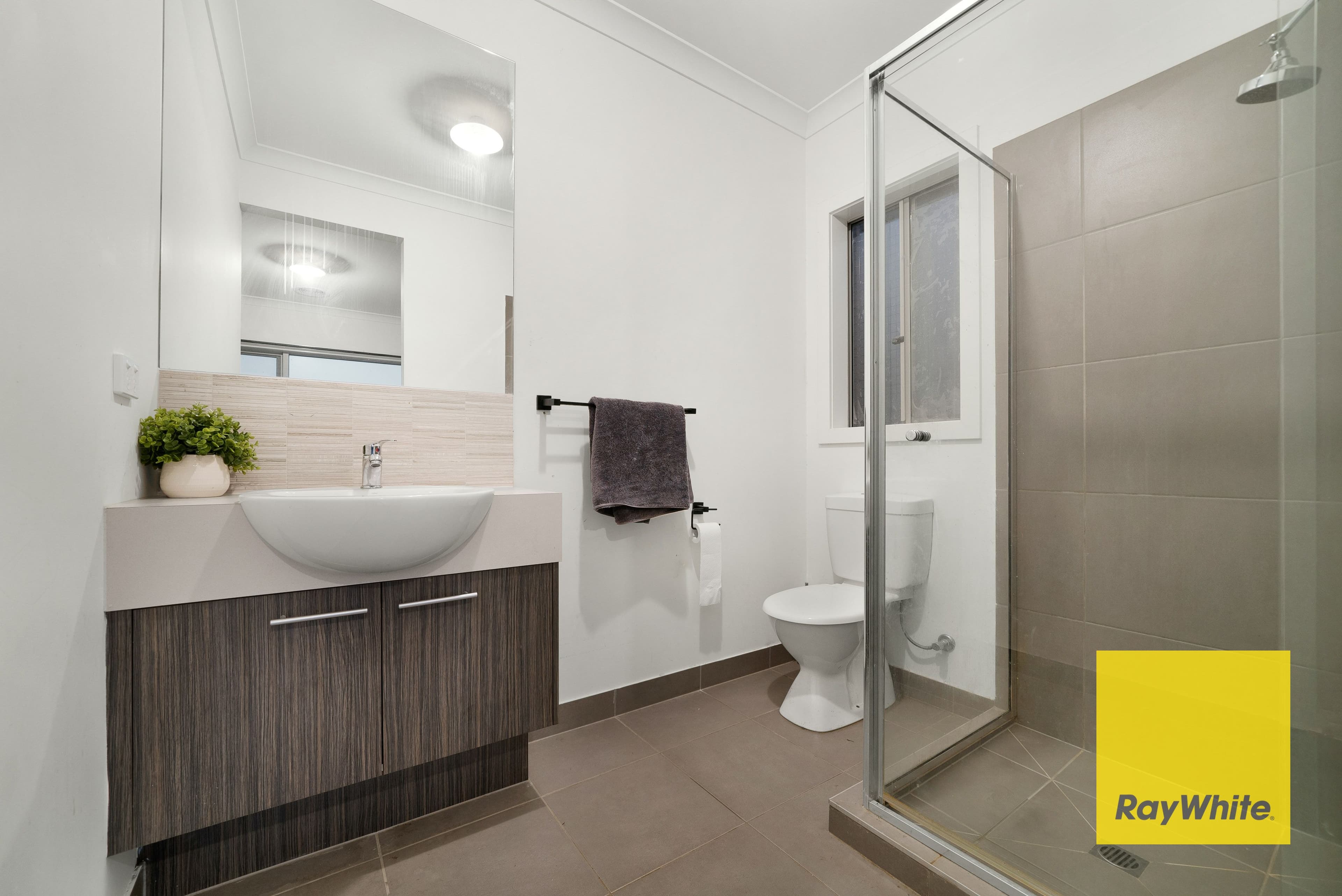 7 Bostock Drive, Tarneit VIC 3029, Tarneit - Thumbnail 5