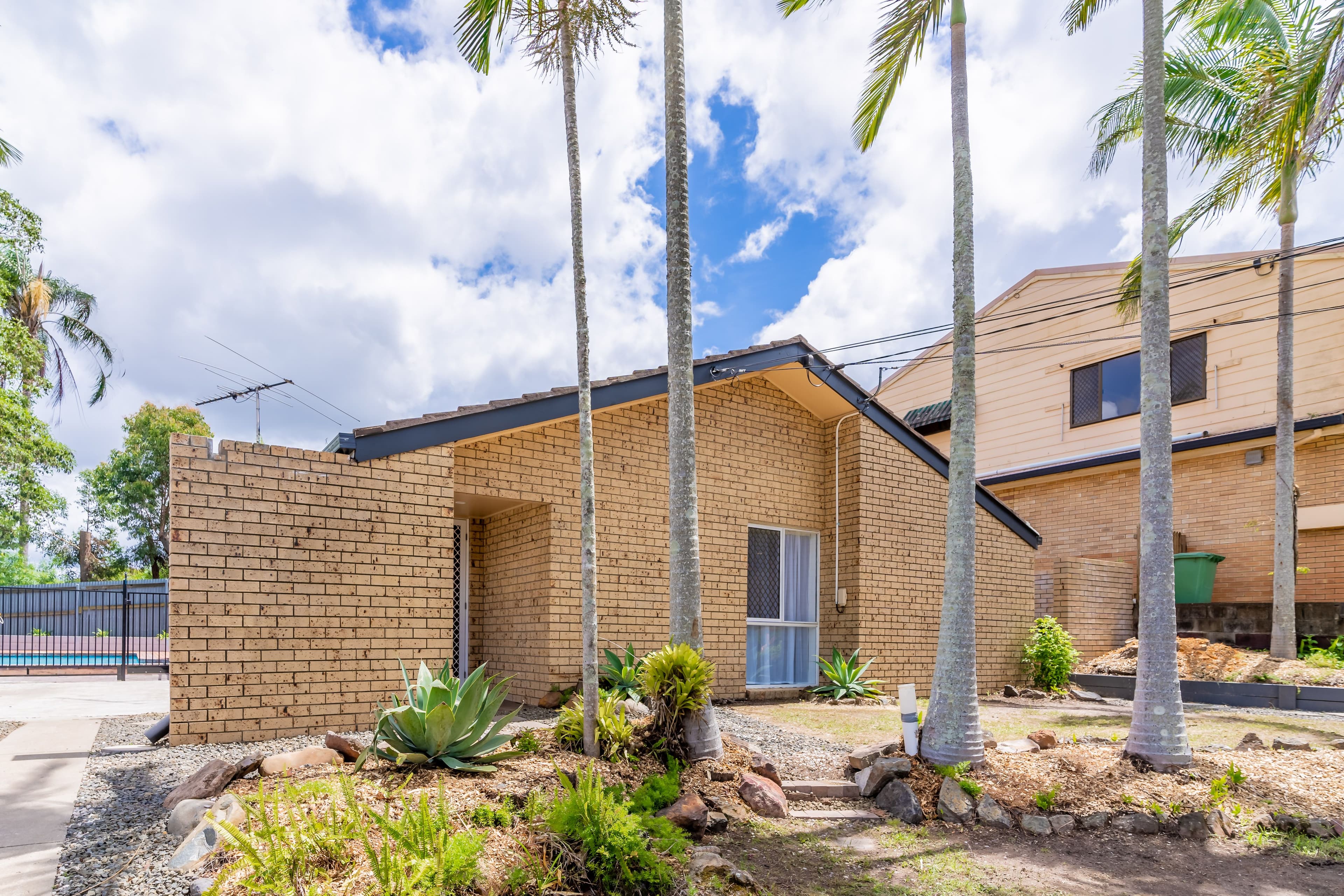 6 Edgehill Crescent, Springwood QLD 4127, Springwood - Thumbnail 3