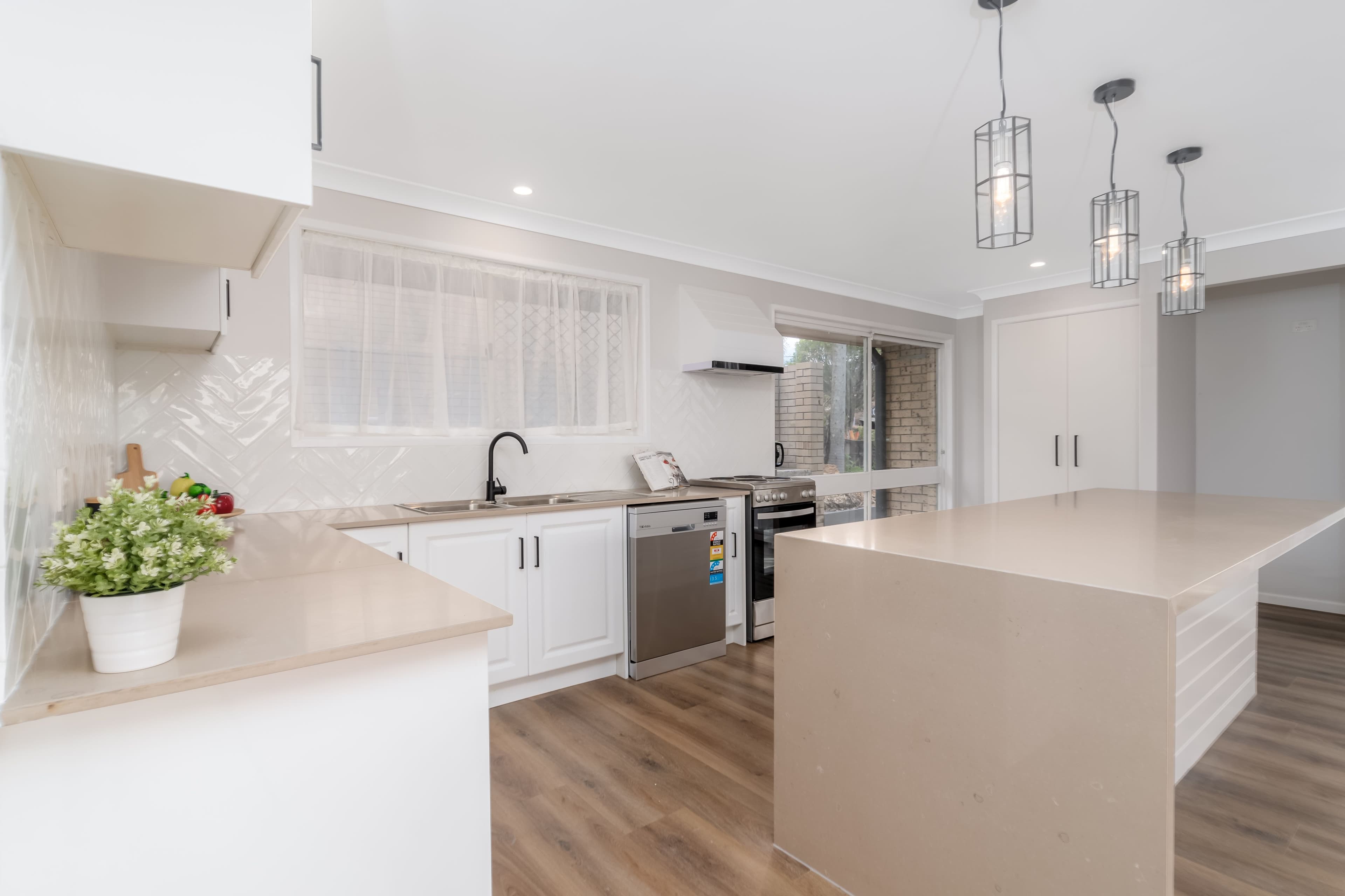 6 Edgehill Crescent, Springwood QLD 4127, Springwood - Thumbnail 4