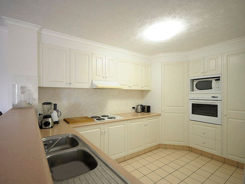 8-16 Dalpura Street, CHEVRON ISLAND QLD 4217, Chevron Island - Thumbnail 3