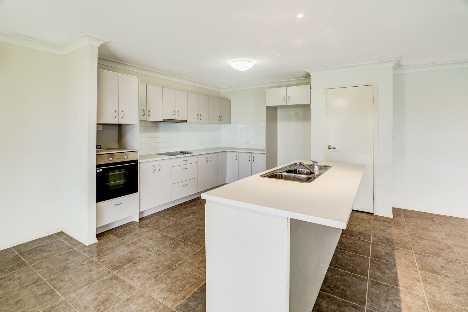 11 Sea Eagle Drive, Lowood QLD 4311, Lowood - Thumbnail 6