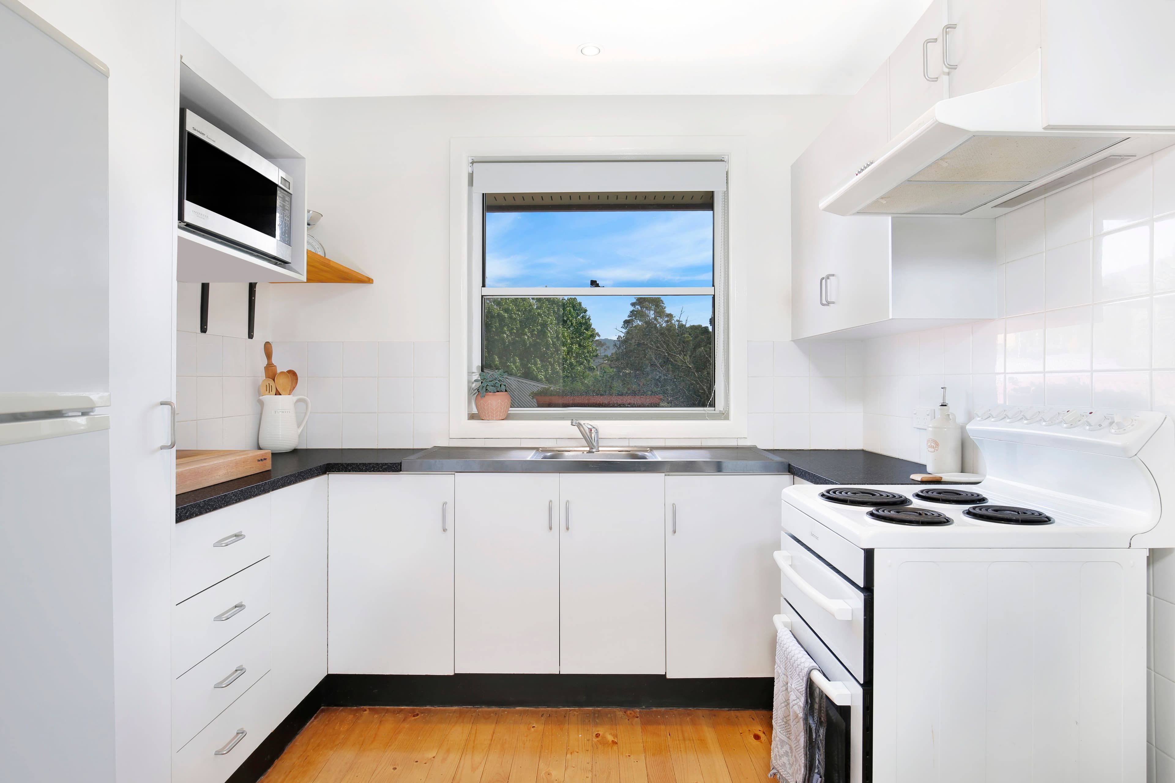 4 Kotara Crescent, Unanderra - Thumbnail 2