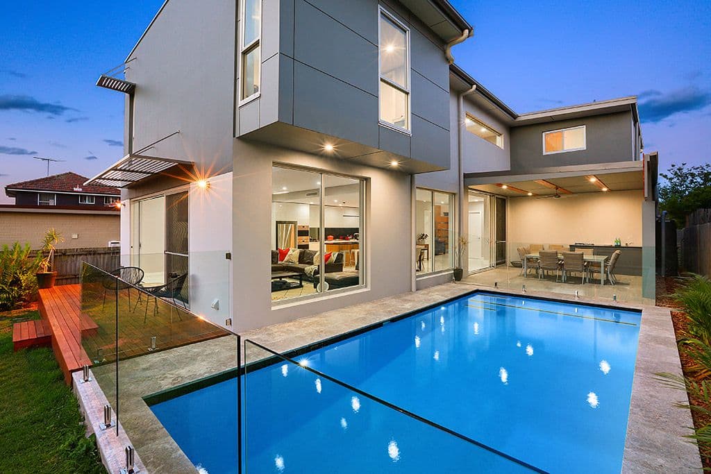 16 Raeburn Avenue, Castlecrag - Thumbnail 2