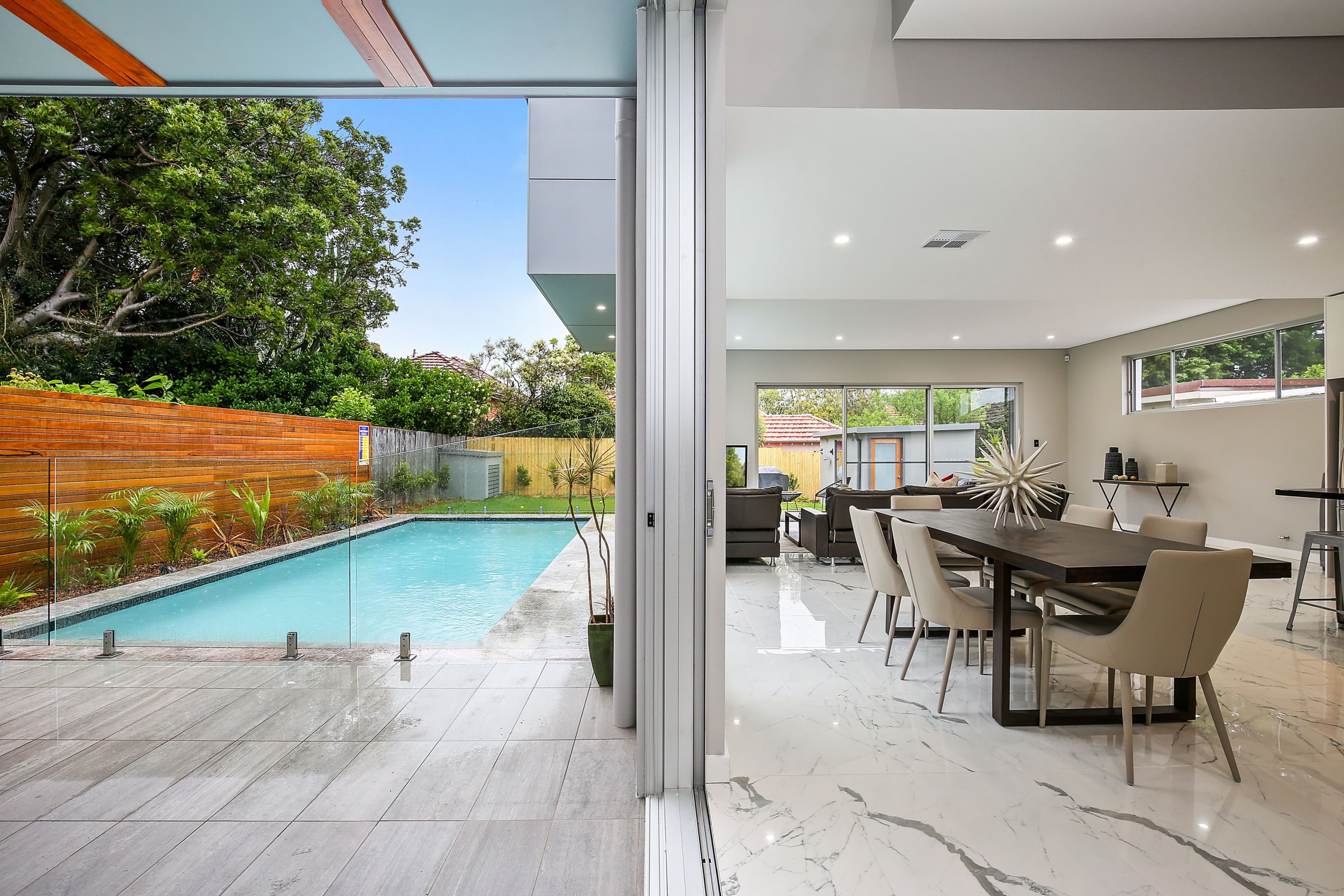 16 Raeburn Avenue, Castlecrag - Thumbnail 3