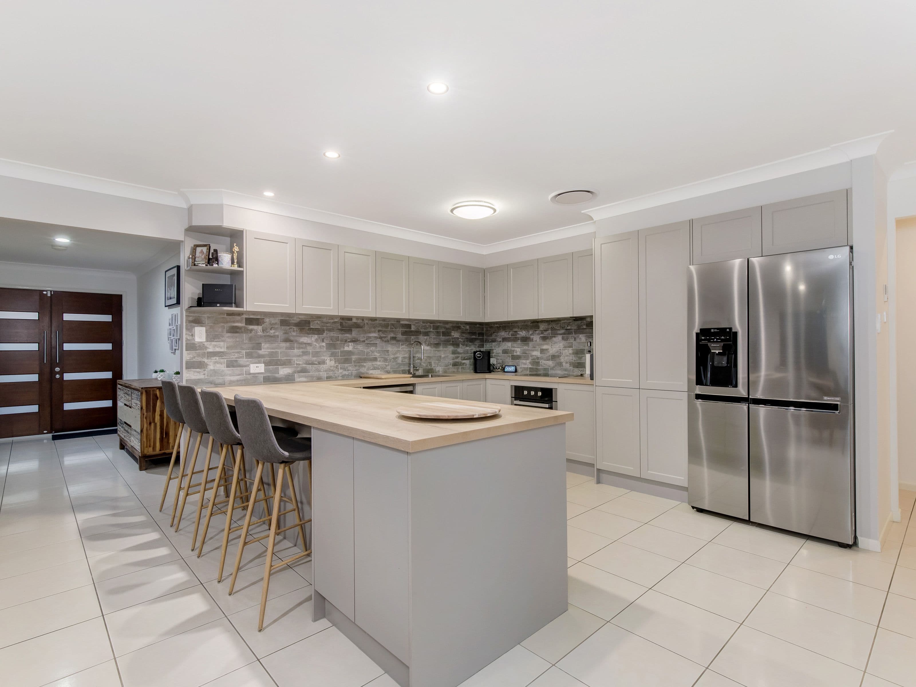 53 Regatta Avenue, Oxenford QLD 4210, Oxenford - Thumbnail 4