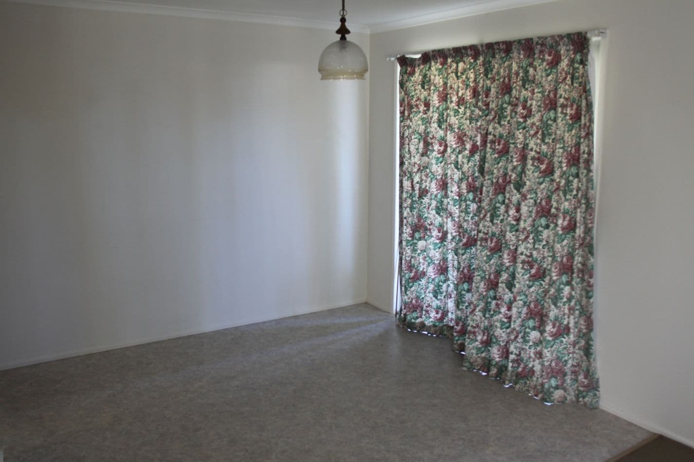 4 Pryde Street, TANNUM SANDS QLD 4680, Tannum Sands - Thumbnail 4