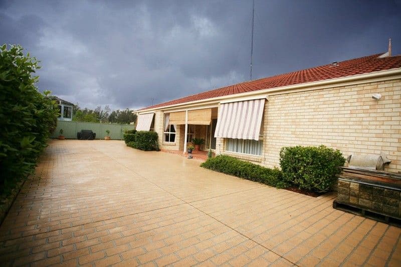 4 St Andrews Drive, GLENMORE PARK NSW 2745, Glenmore Park - Thumbnail 4