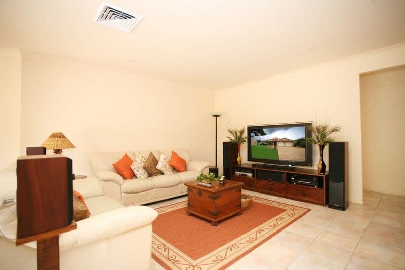 4 St Andrews Drive, GLENMORE PARK NSW 2745, Glenmore Park - Thumbnail 7
