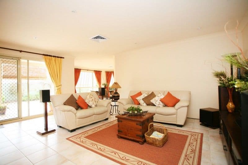 4 St Andrews Drive, GLENMORE PARK NSW 2745, Glenmore Park - Thumbnail 8