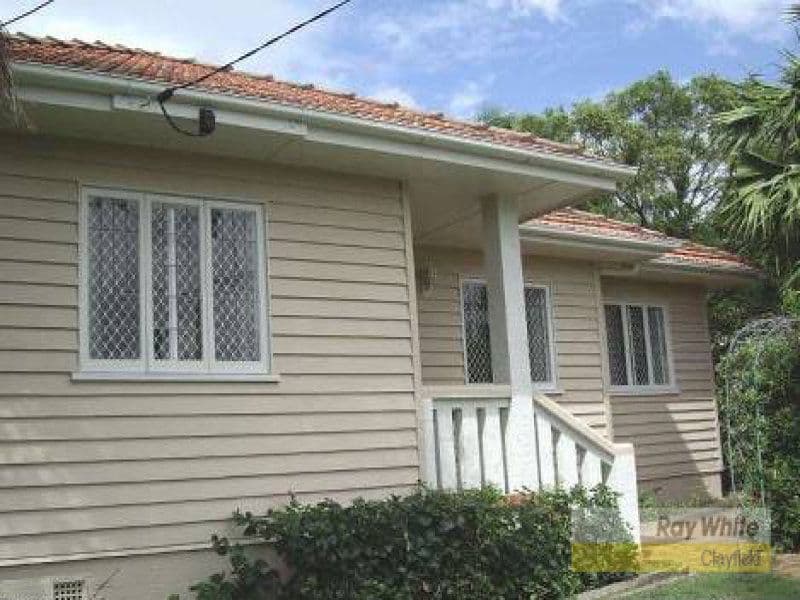 166 Hamilton Road, WAVELL HEIGHTS QLD 4012, Wavell Heights - Thumbnail 2
