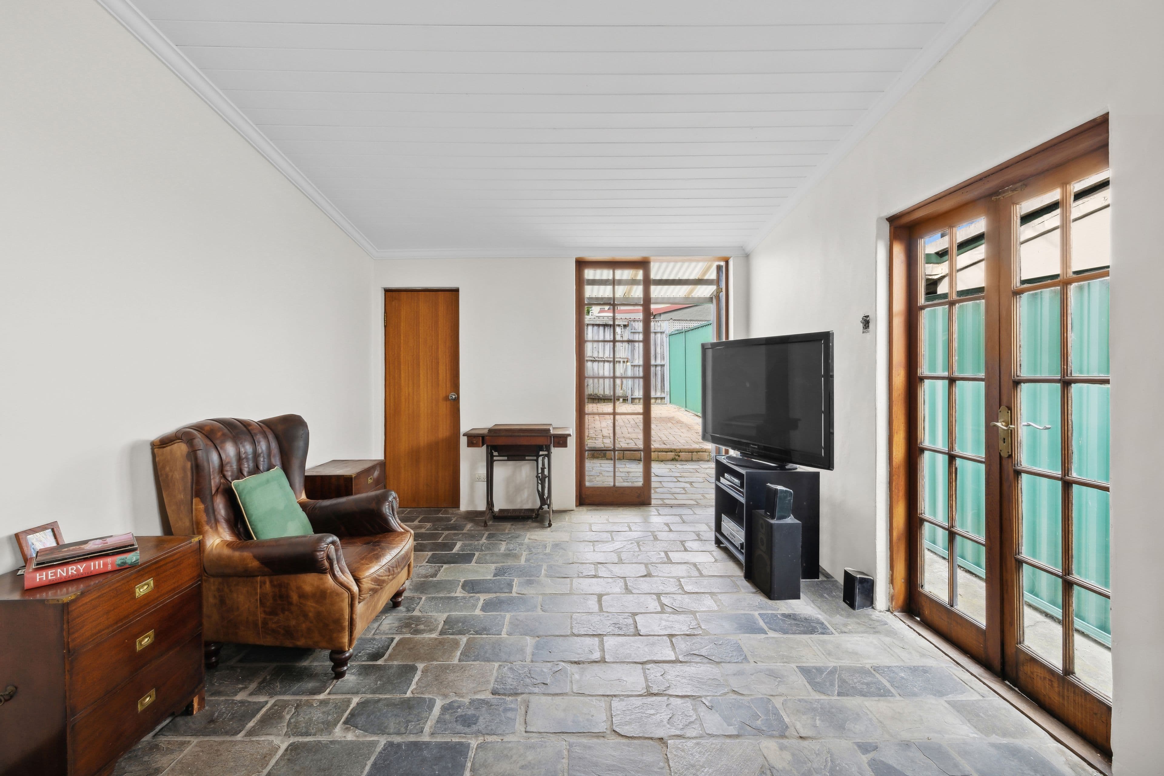 32 Pearl Street, Newtown NSW 2042, Newtown - Thumbnail 2