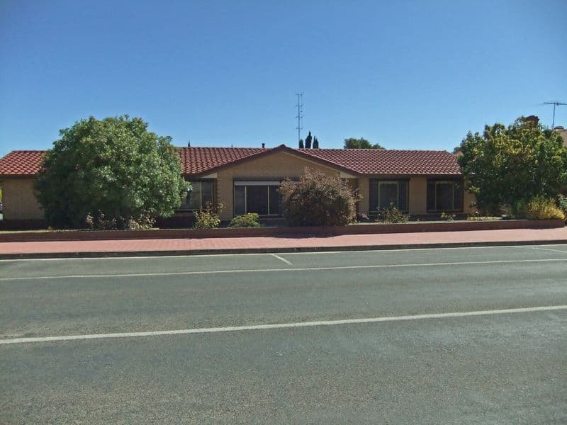 50 Warooka Road, Yorketown SA 5576, Yorketown - Image 1