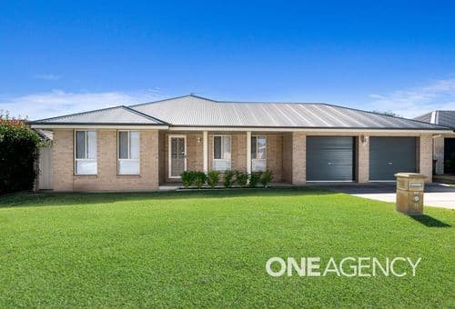 8 APPRENTICE Avenue, Flowerdale, Flowerdale - Image 1