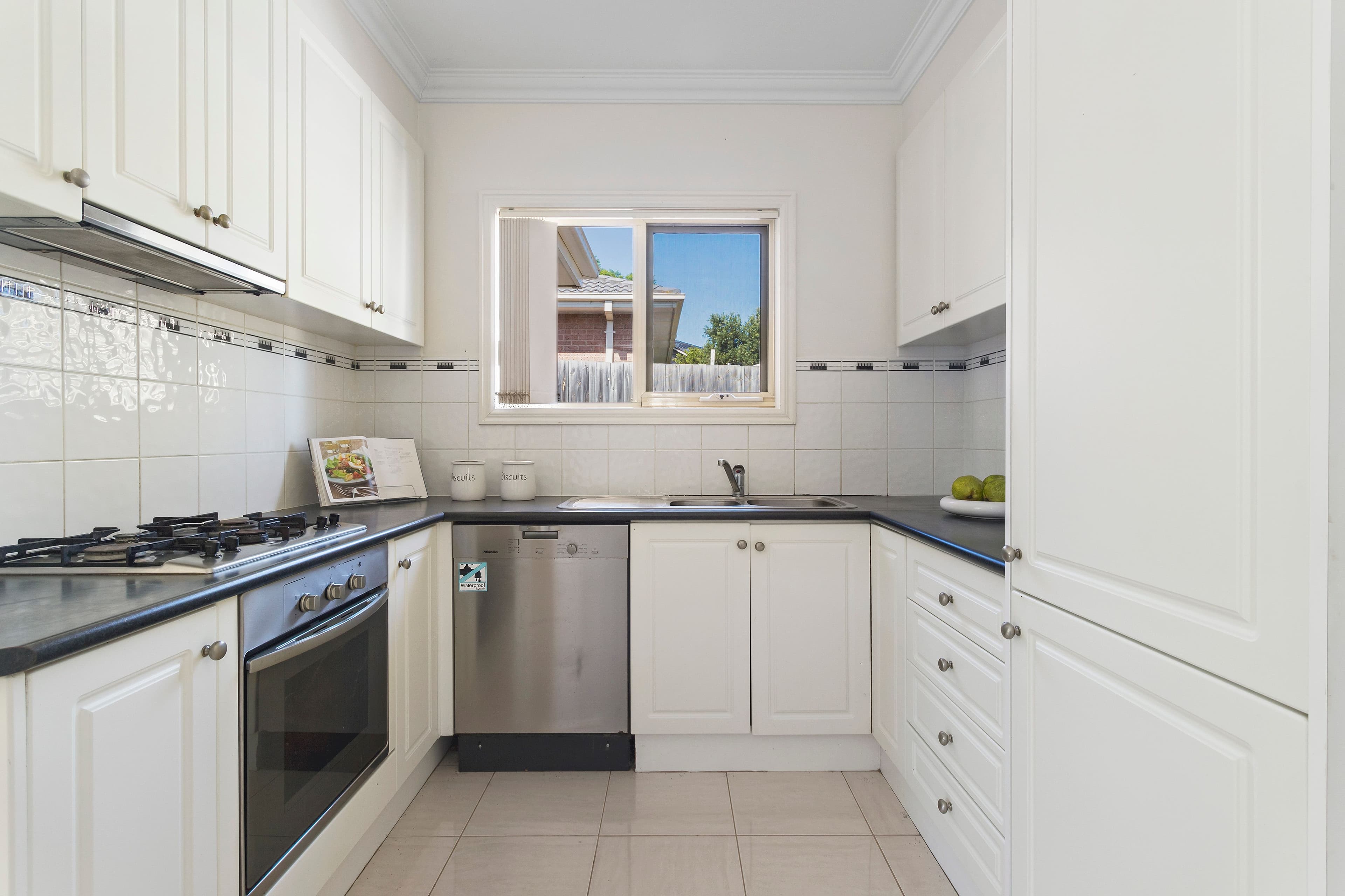 5 Euroka Street, Chadstone VIC 3148, Chadstone - Thumbnail 3