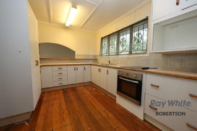 35 Casmaria Street, Mansfield QLD 4122, Mansfield - Thumbnail 4