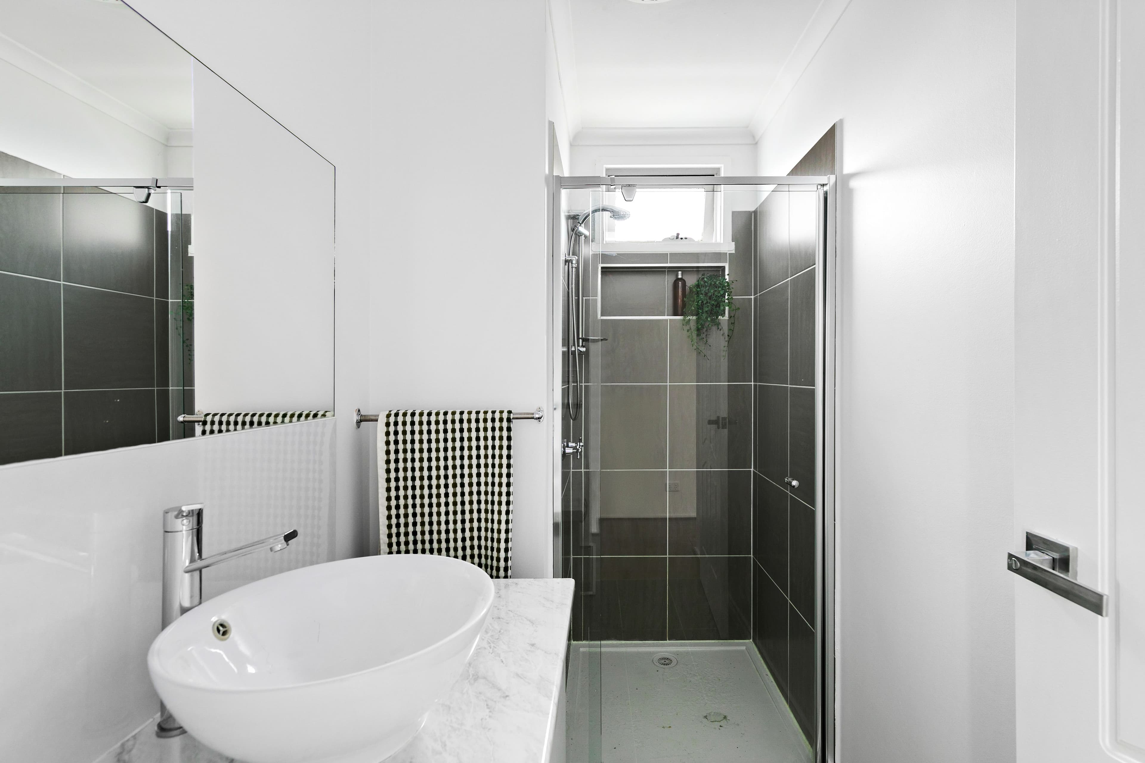 16 Nutwood Street, Reservoir VIC 3073, Reservoir - Thumbnail 5