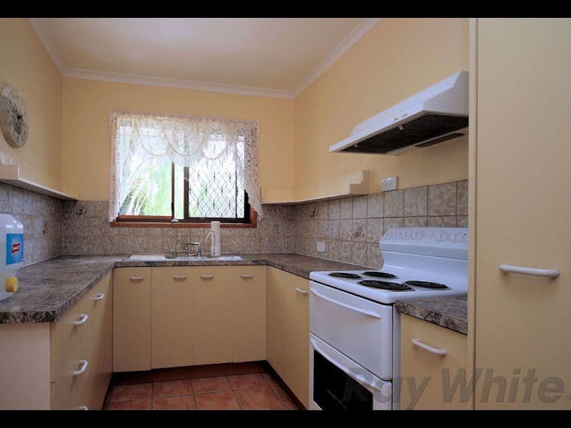 16 Brendale Avenue, Flinders View QLD 4305, Flinders View - Thumbnail 4