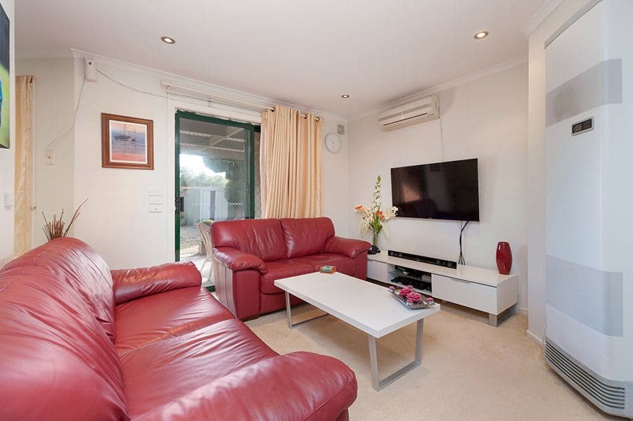 13 McLaurin Avenue, Roxburgh Park VIC 3064, Roxburgh Park - Thumbnail 3