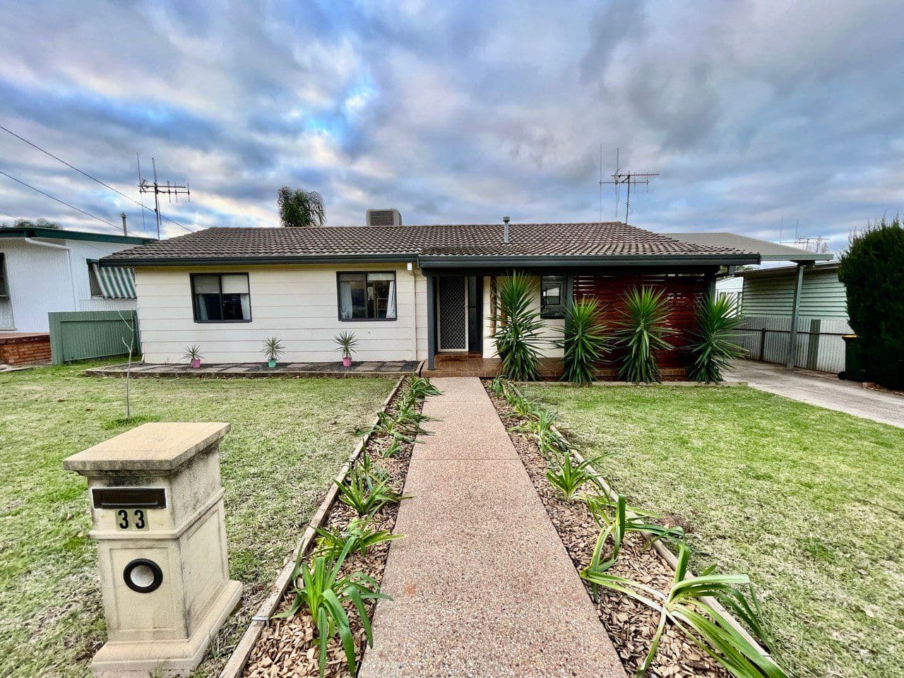 33 McDonnell Street, Forbes NSW 2871, Forbes - Image 1