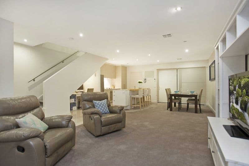 4 Hope Court, WATERWAYS VIC 3195, Waterways - Thumbnail 2