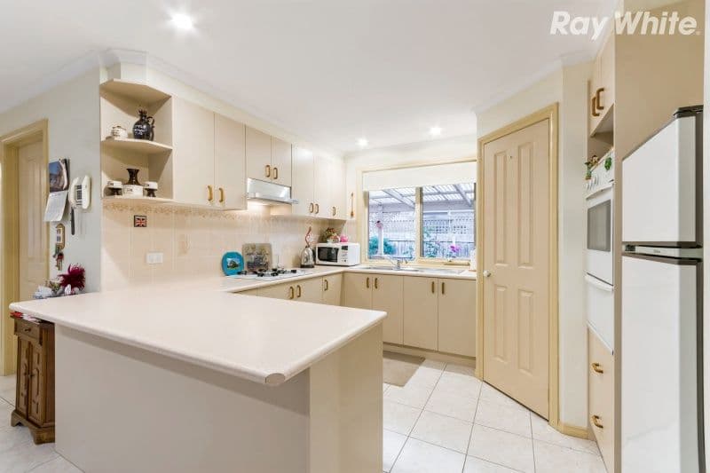 3 Turnberry Court, Rowville VIC 3178, Rowville - Thumbnail 2