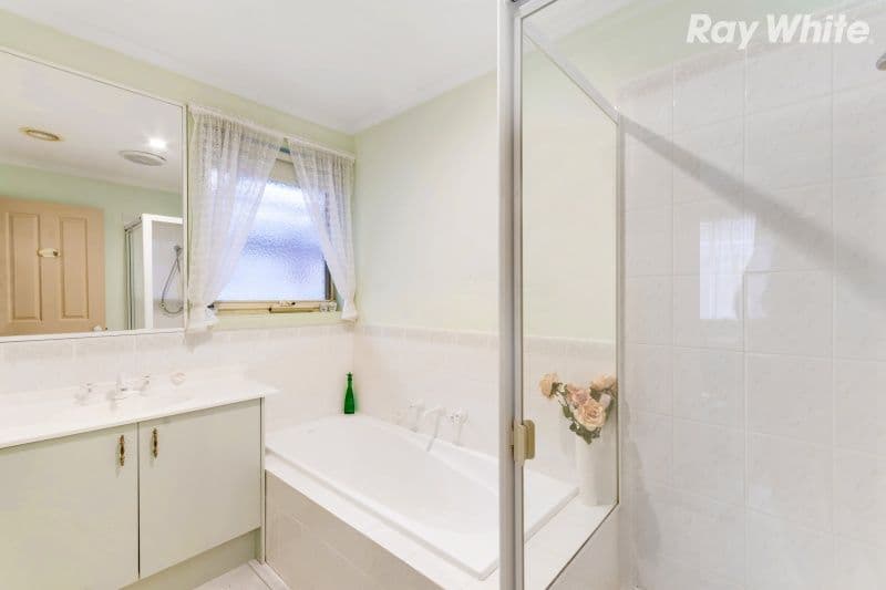 3 Turnberry Court, Rowville VIC 3178, Rowville - Thumbnail 7