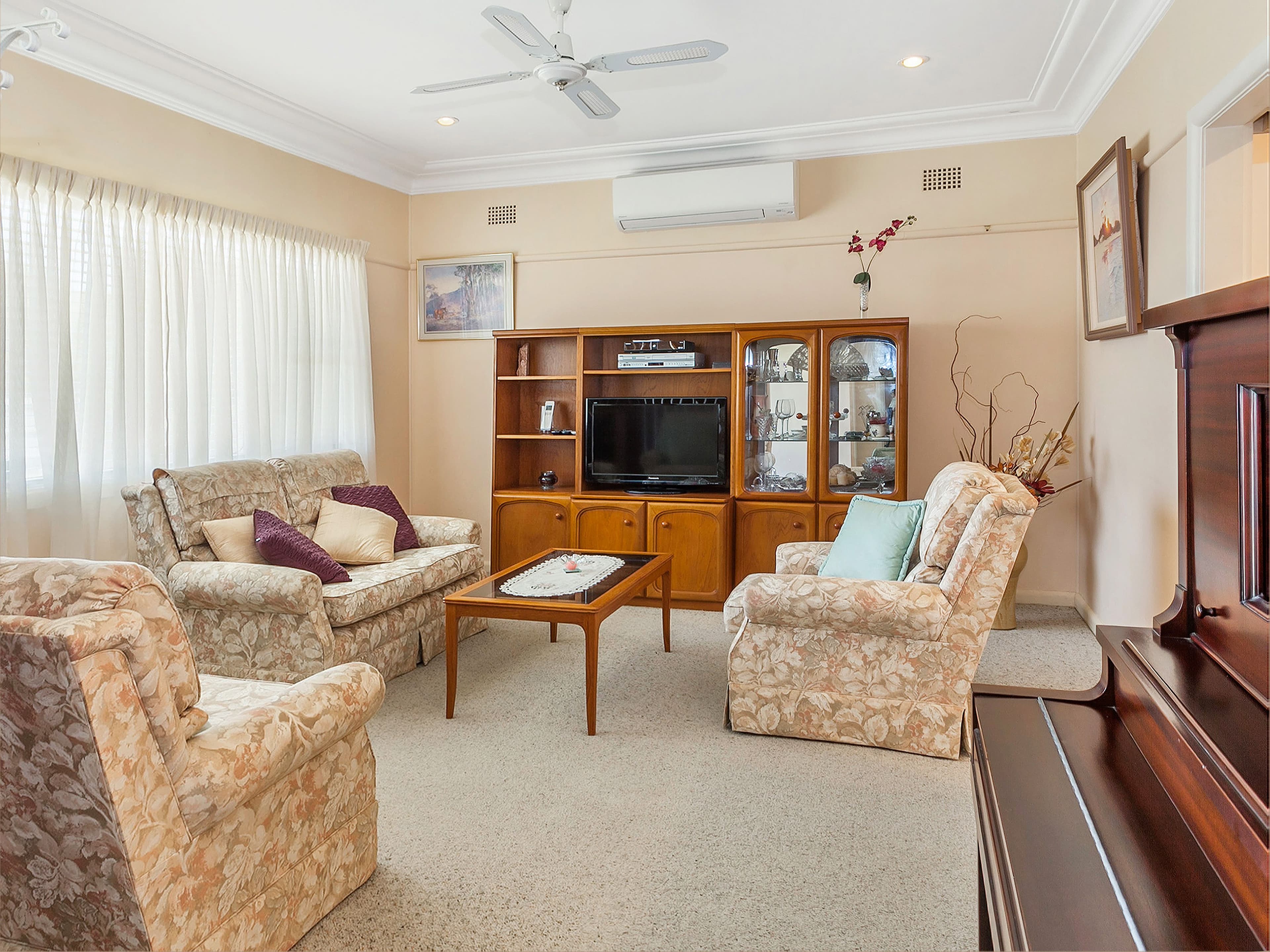79 Warabin Street, Waterfall - Thumbnail 3