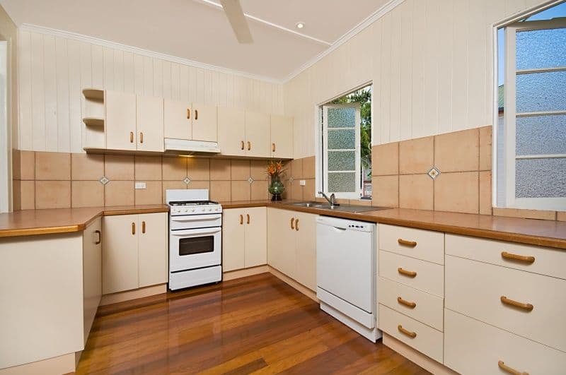 94 Stagpole Street, WEST END QLD 4810, West End - Thumbnail 2
