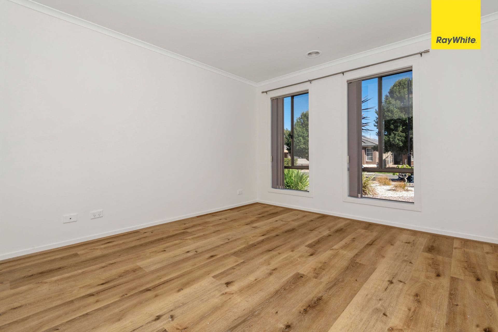 47 Stockwell Street, Melton South VIC 3338, Melton South - Thumbnail 2
