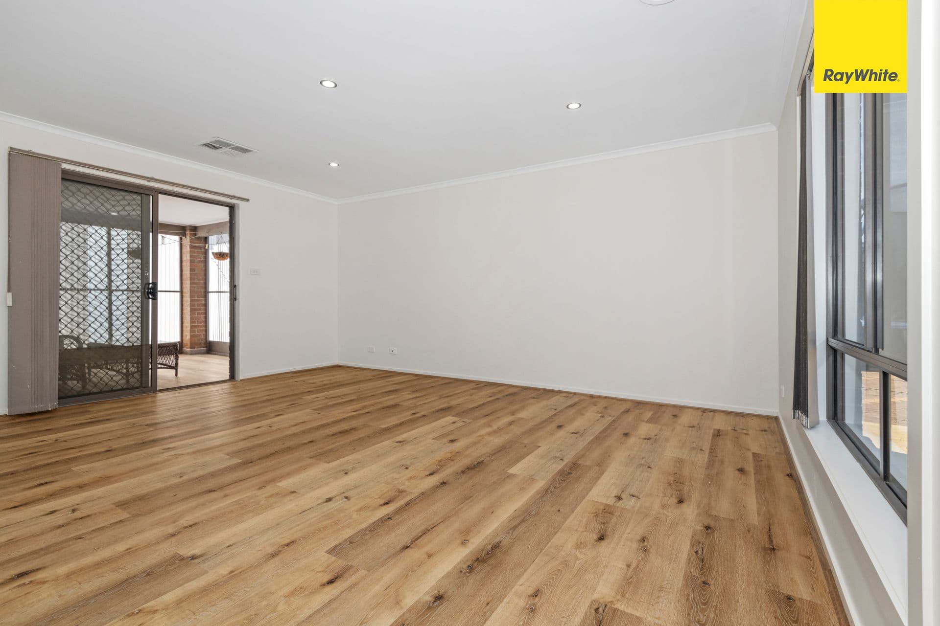 47 Stockwell Street, Melton South VIC 3338, Melton South - Thumbnail 5
