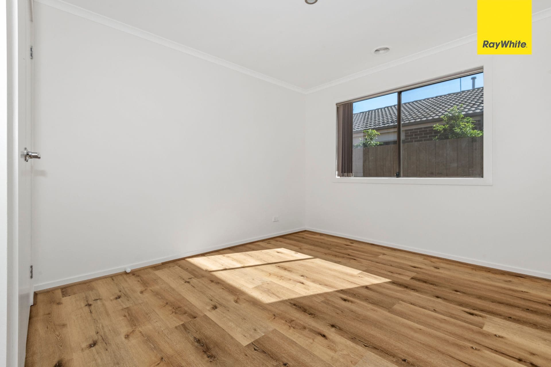 47 Stockwell Street, Melton South VIC 3338, Melton South - Thumbnail 7