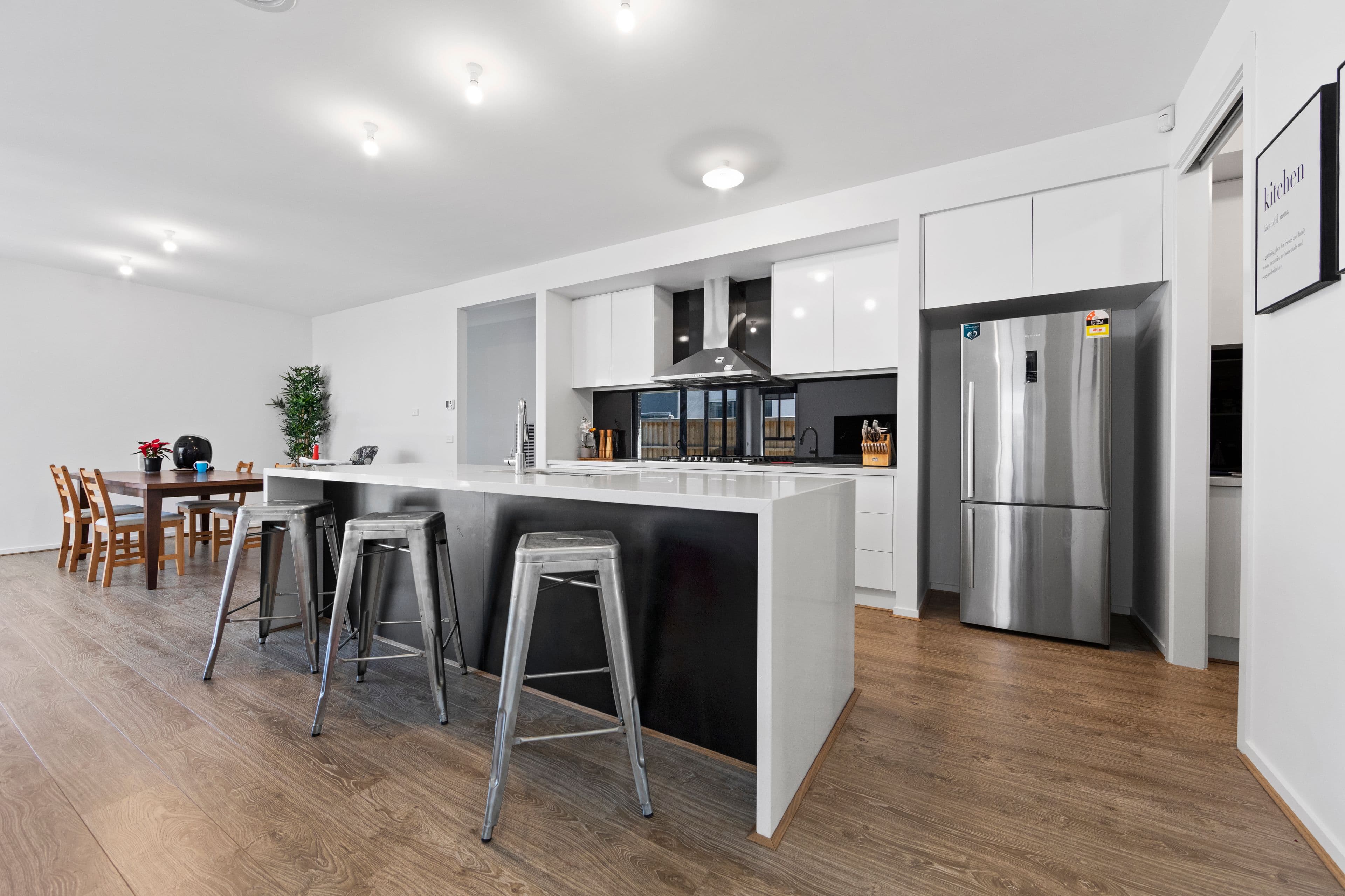 42 Yarrowee Crescent, Wollert VIC 3750, Wollert - Thumbnail 2