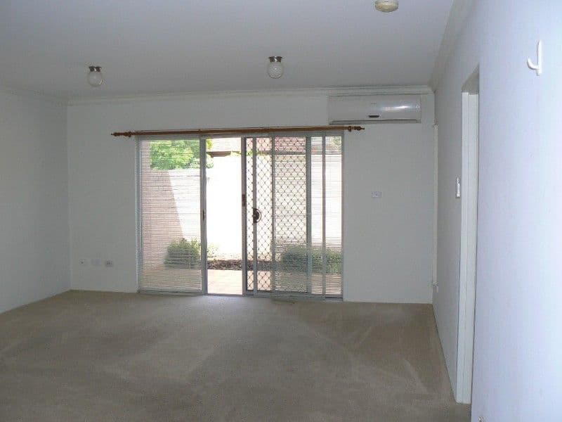3/27 Bestman Avenue, BONGAREE, QLD, 4507, Bongaree - Thumbnail 3