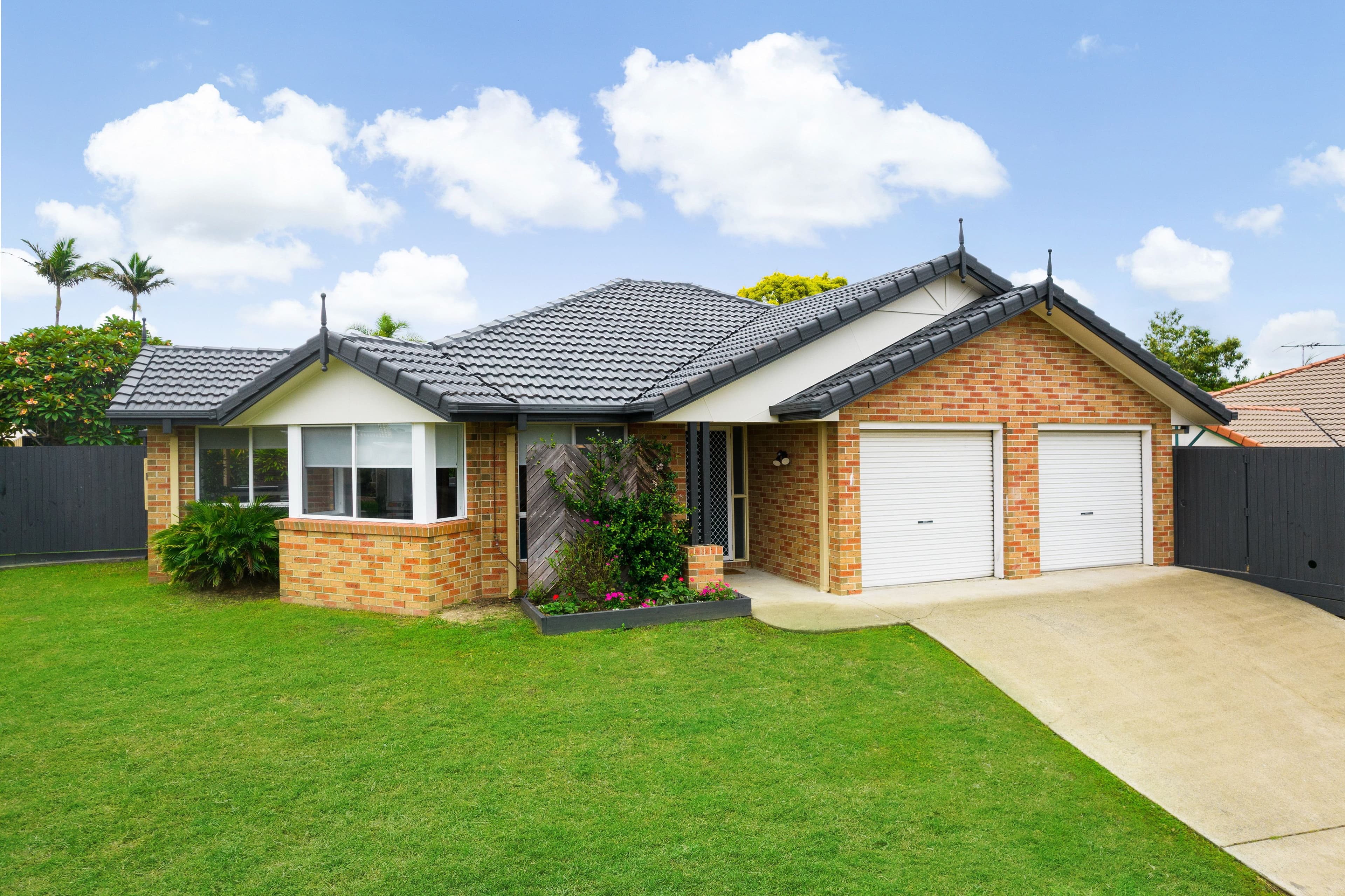 6 Holliday Drive, Edens Landing QLD 4207, Edens Landing - Image 1