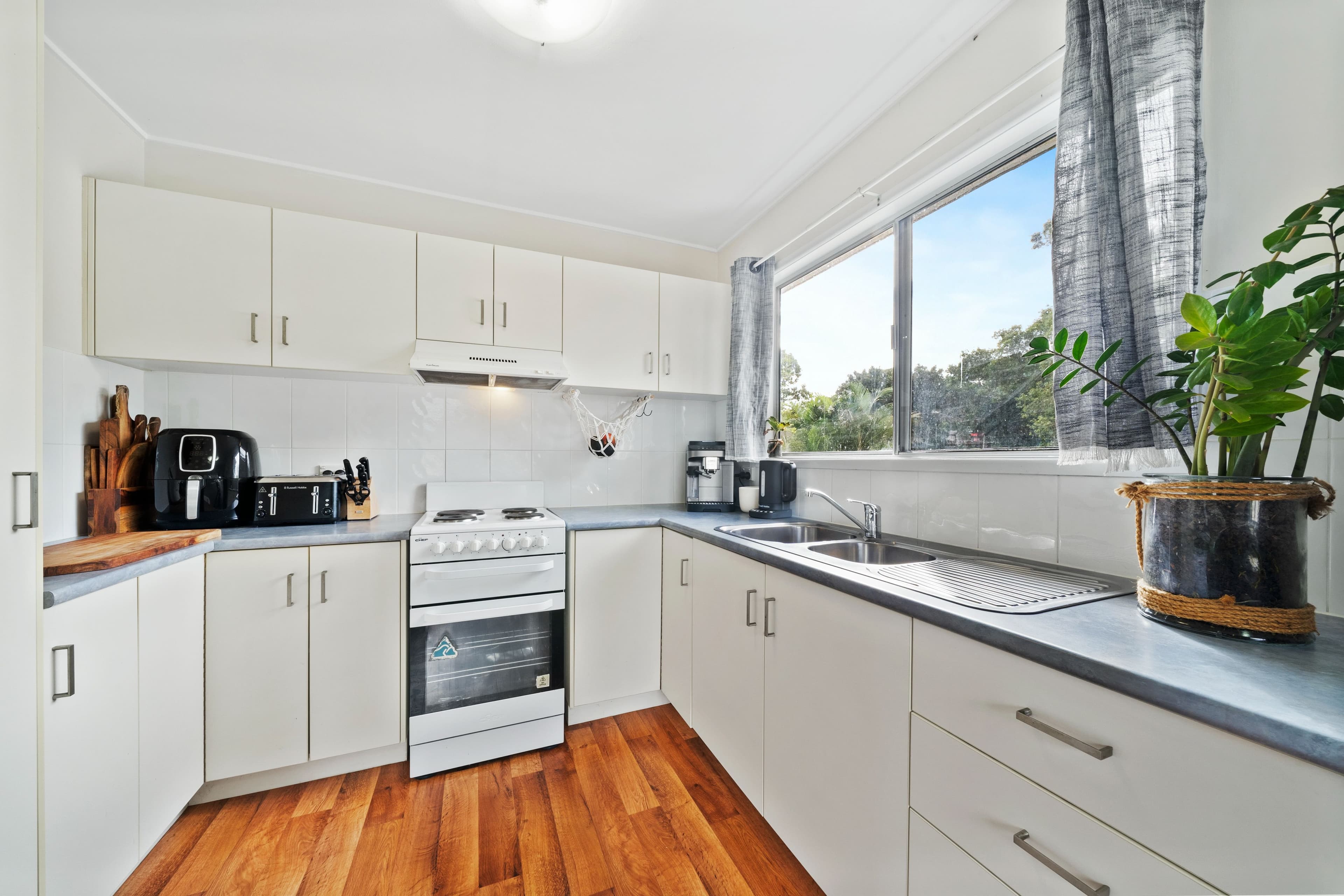 6 Darren Drive, Slacks Creek QLD 4127, Slacks Creek - Thumbnail 3