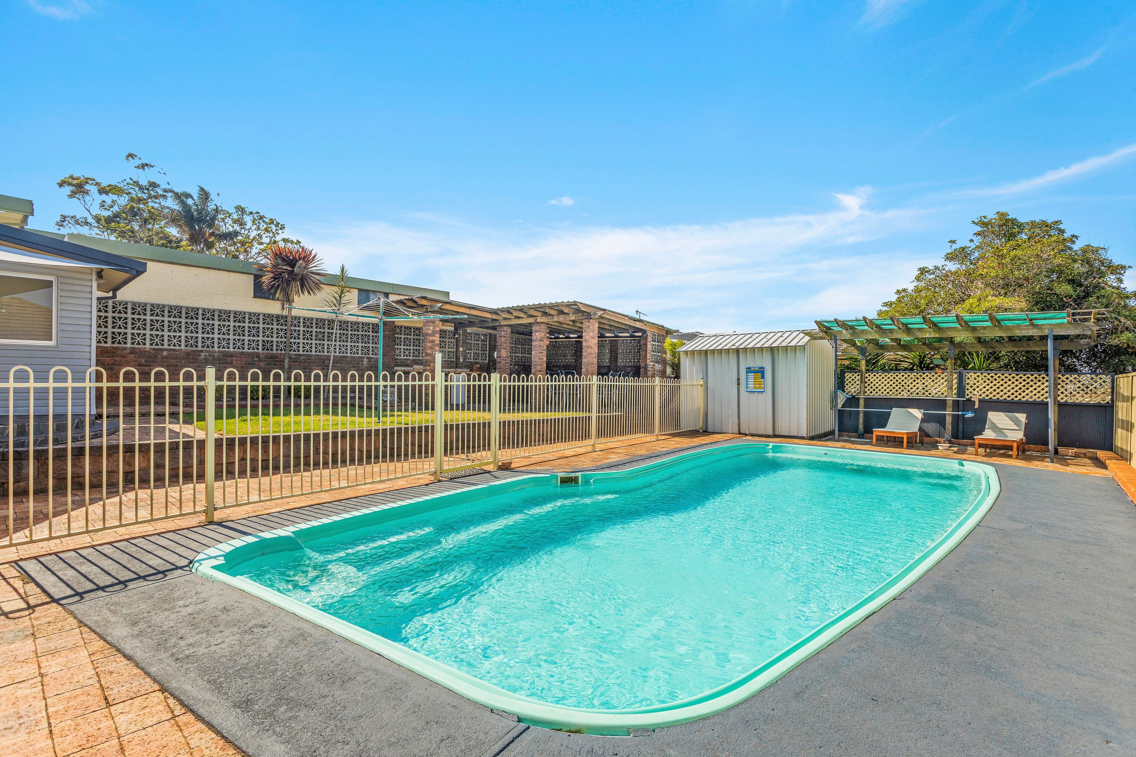 16 Strata Avenue, Barrack Heights - Thumbnail 2