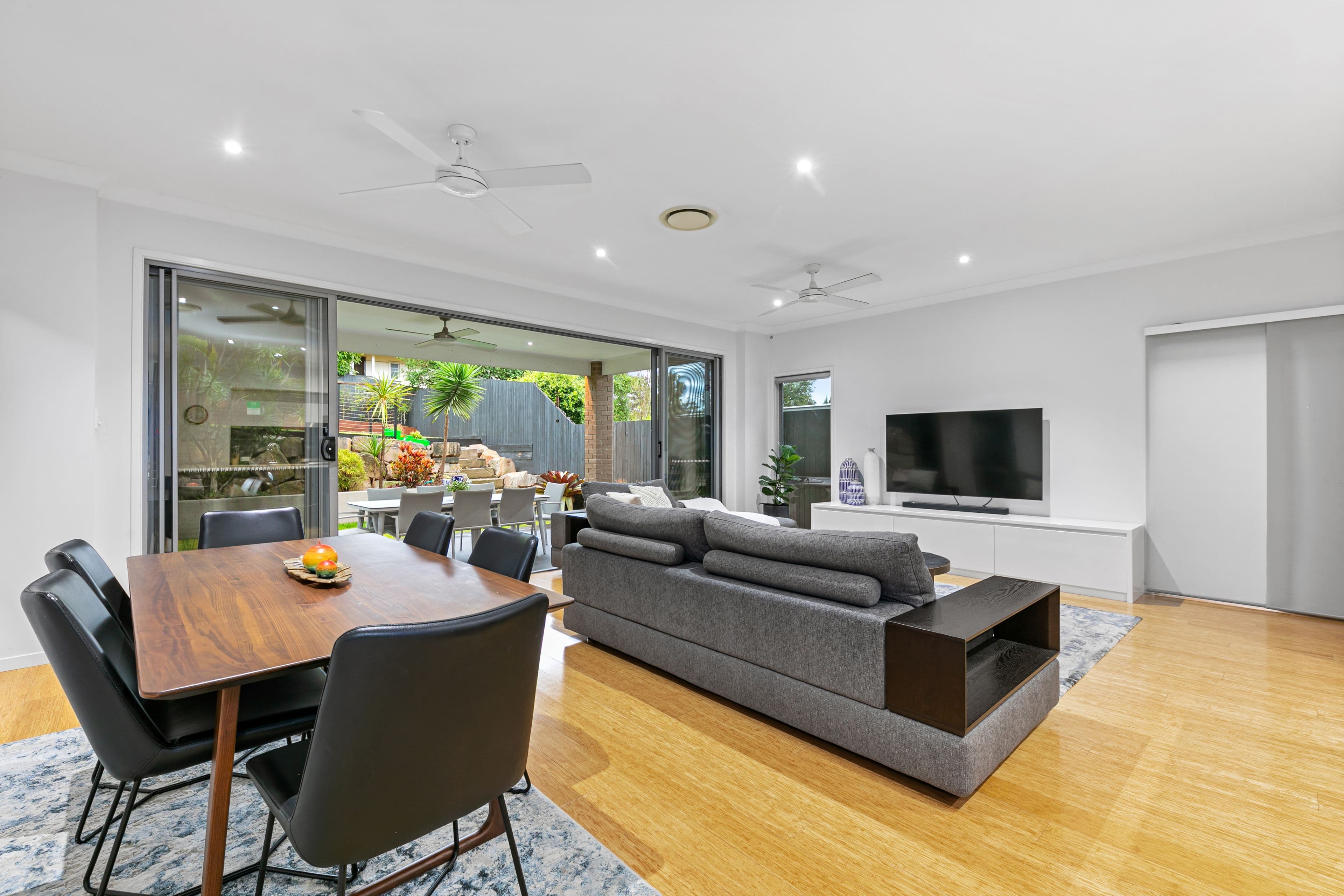 17 Howard Street, Oxley QLD 4075, Oxley - Thumbnail 2