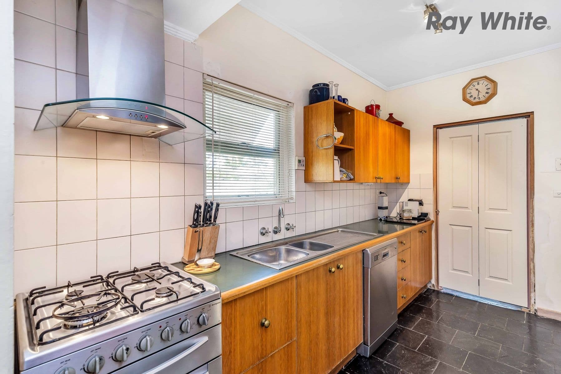9 Bowden Grove, Oaklands Park SA 5046, Oaklands Park - Thumbnail 5
