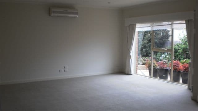 24 Branchilly Drive, ROXBURGH PARK VIC 3064, Roxburgh Park - Thumbnail 3