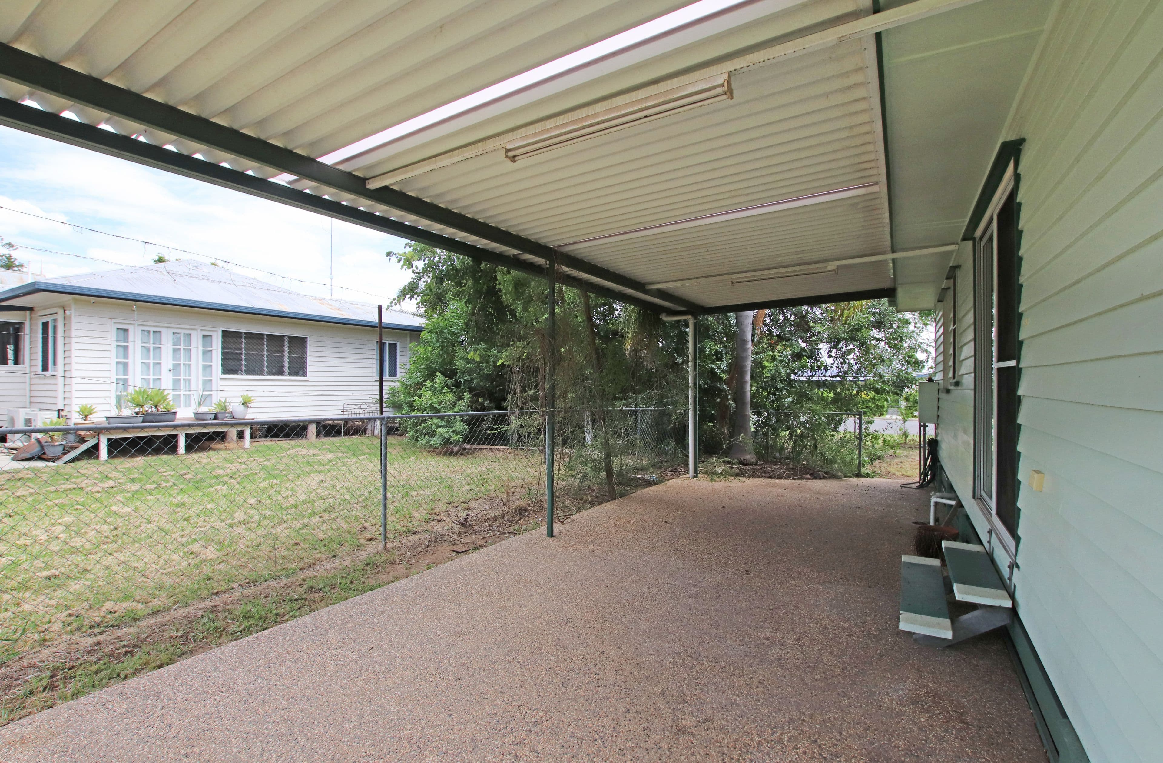 98 Kroombit Street, Biloela QLD 4715, Biloela - Thumbnail 3