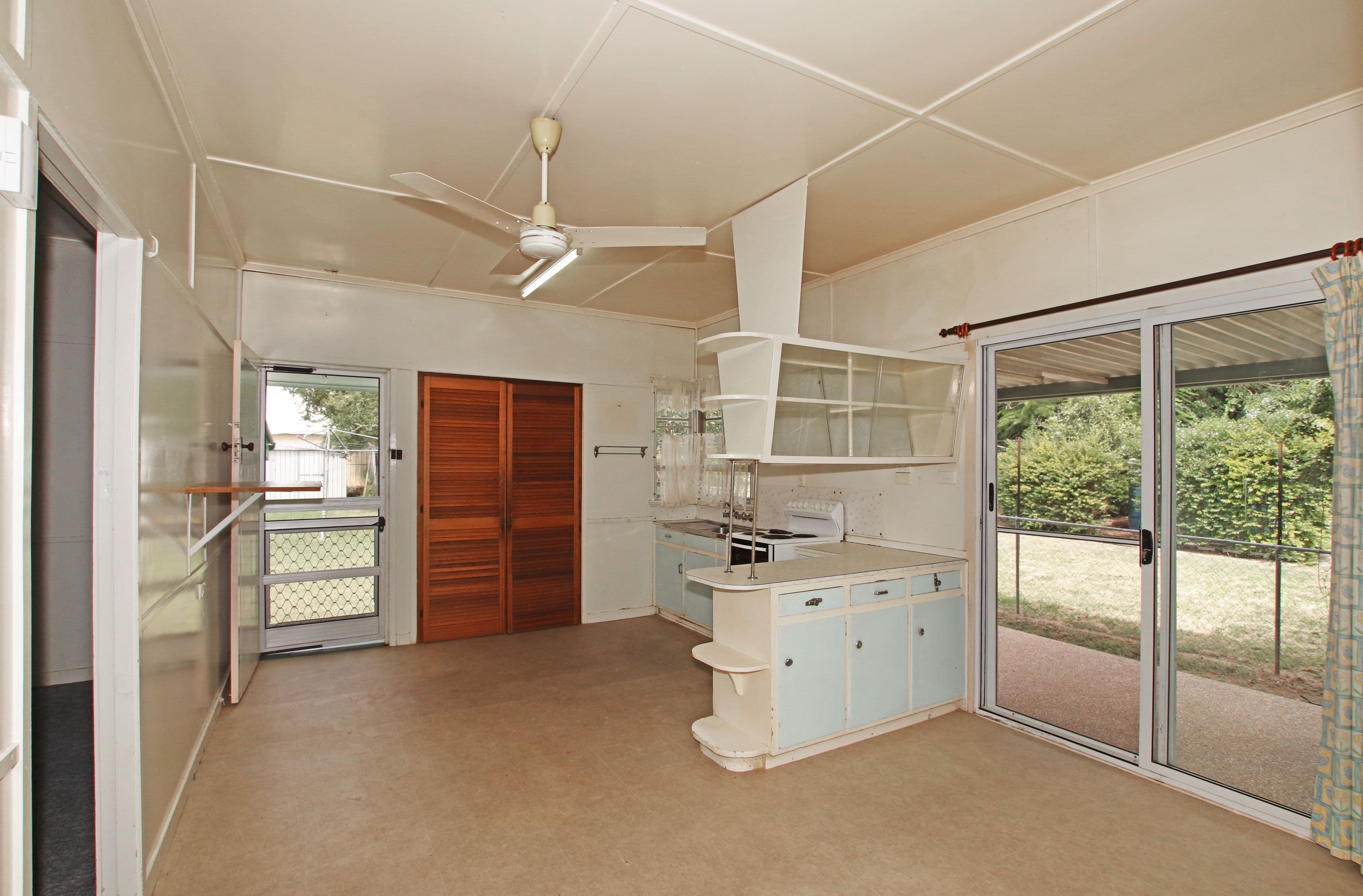 98 Kroombit Street, Biloela QLD 4715, Biloela - Thumbnail 5