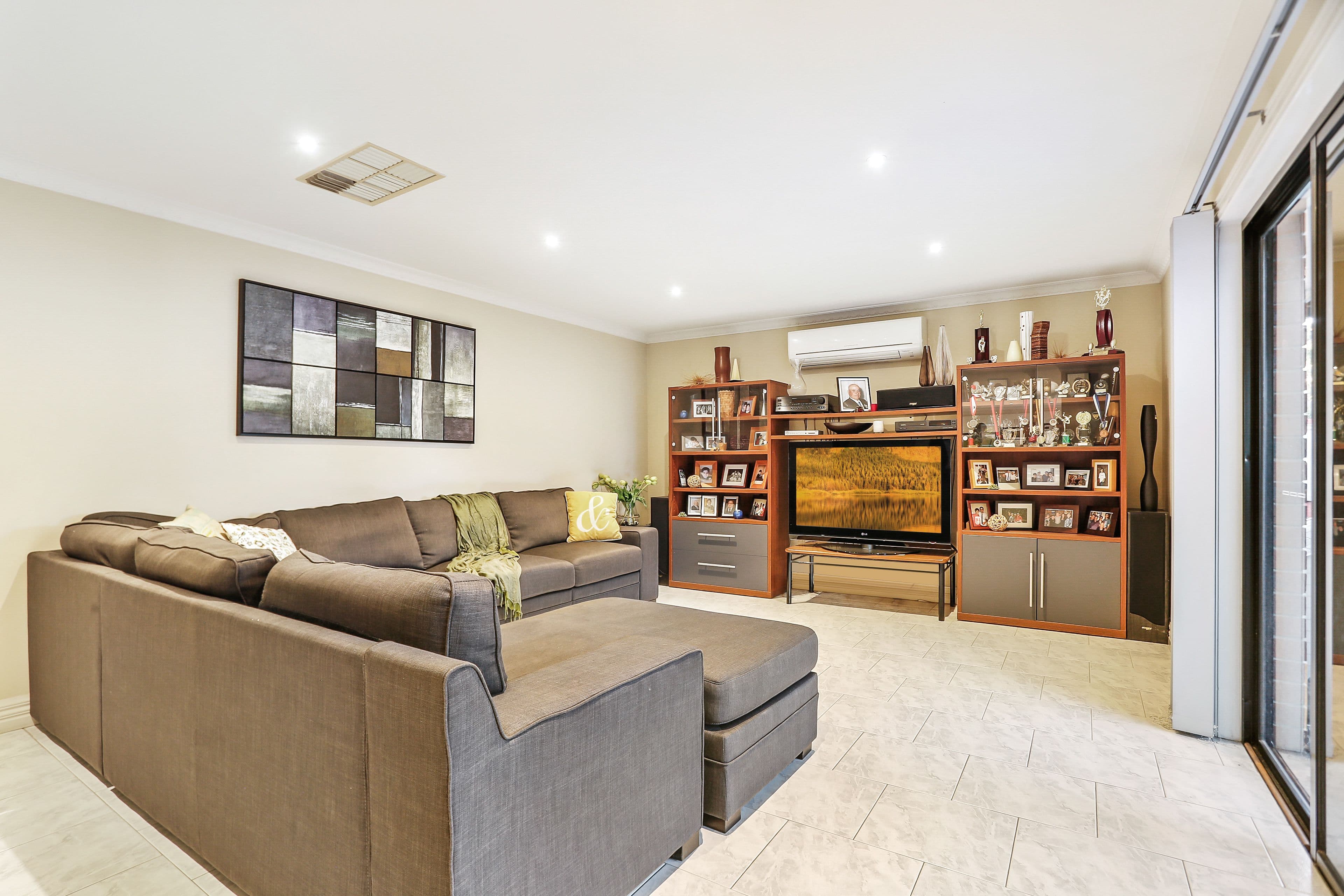 8 Eileen Street, Hadfield VIC 3046, Hadfield - Thumbnail 3